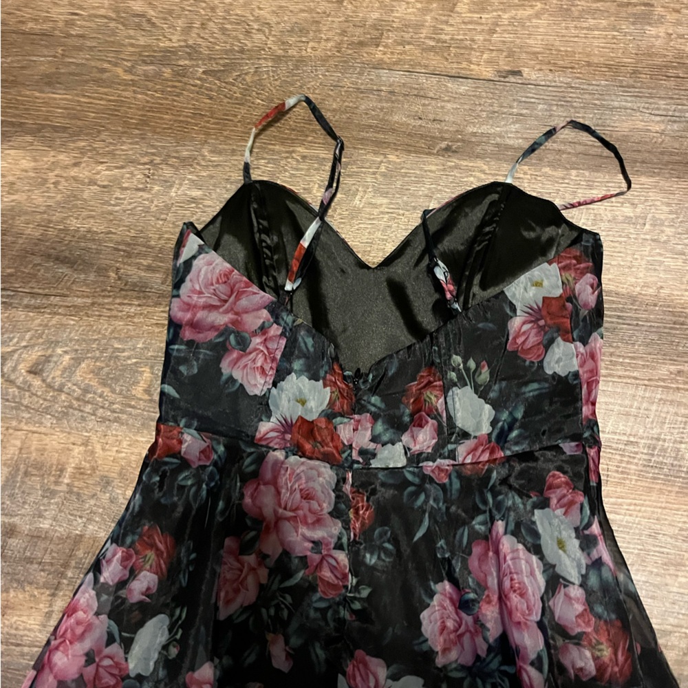 Lulu's Floral Dress in Pink and Black - Picture 5 of 6
